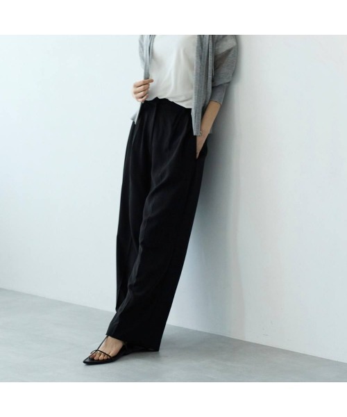 COMMON+HAUS(コモンハウス)の「タックワイドレッグパンツ(スラックス・レディース・ブラウン/オリーブ/ブラック・S/M/L)」の9枚目の写真