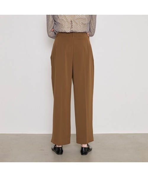 COMMON+HAUS(コモンハウス)の「タックワイドレッグパンツ(スラックス・レディース・ブラウン/オリーブ/ブラック・S/M/L)」の15枚目の写真
