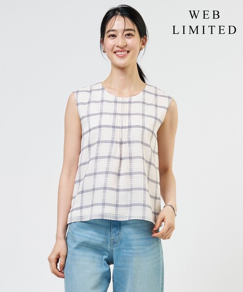 J.PRESS(ジェイプレス)の「【WEB限定】シアーチェック ノースリーブ カットソー(Tシャツ/カットソー・レディース・ブラック系/ホワイト系/ホワイト系3・T15/T13)」の2枚目の写真