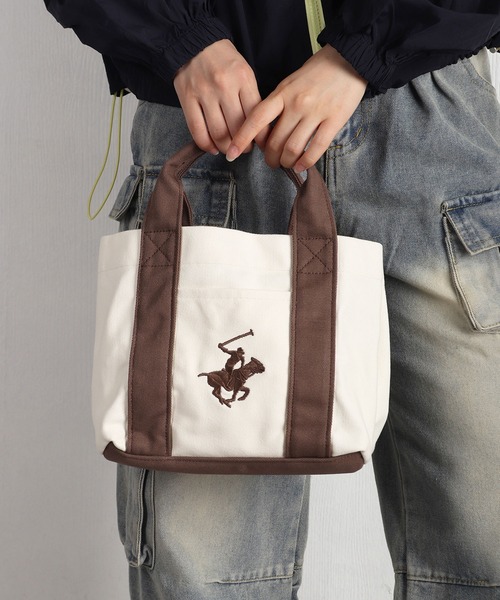 BEVERLY HILLS POLO CLUB(ビバリーヒルズポロクラブ)の「BEVERLY HILLS POLO CLUB / ビバリーヒルズポロクラブ キャンバス ミニトートバッグ 刺繍ロゴ マチあり ランチトート サブバッグ 仕切り付き コットンバッグ(トートバッグ・メンズ・ベージュ/ブラック/ホワイト×ブラウン/ホワイト×ブルー/ホワイト×ネイビー・FREE)」の15枚目の写真