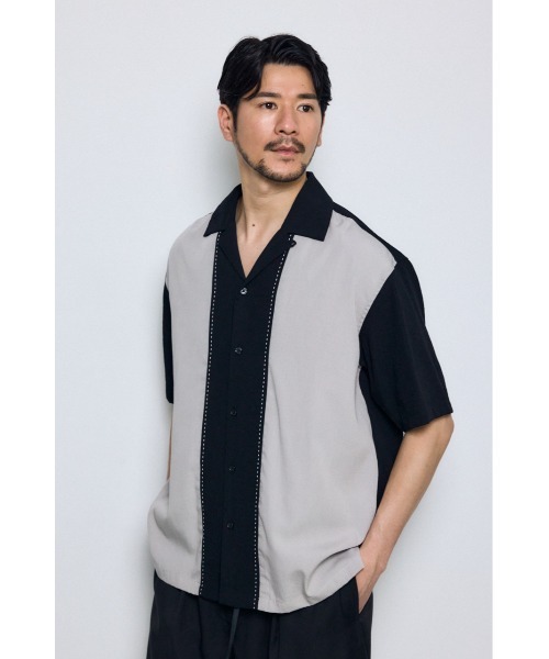AZUL by moussy（アズールバイマウジー）の「ツートーン切替開襟半袖シャツ（シャツ/ブラウス・メンズ・ブラック系その他/イエロー系その他/ピンク系その他/ブルー系その他3・SMALL/MEDIUM/LARGE）」の6枚目の写真