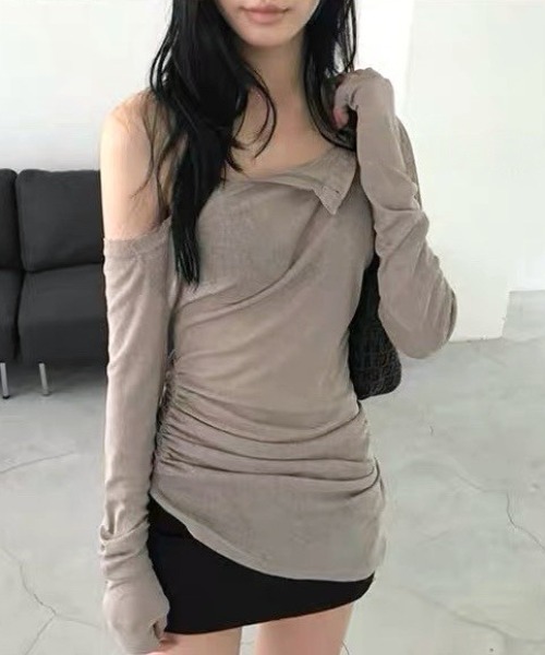 Vipoa(ヴィポア)の「セミシアーワンショルダートップス(Tシャツ/カットソー・レディース・ベージュ/ブラック/ホワイト・FREE)」の8枚目の写真