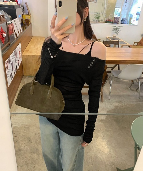 Vipoa(ヴィポア)の「セミシアーワンショルダートップス(Tシャツ/カットソー・レディース・ベージュ/ブラック/ホワイト・FREE)」の21枚目の写真