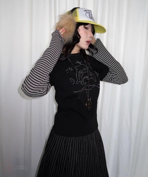 VIBGYOR(ヴィブジョー)の「【LAMPOON】ラインストーンレイヤードT(Tシャツ/カットソー・レディース・パープル/ブラック・SMALL/LARGE/MEDIUM)」の11枚目の写真