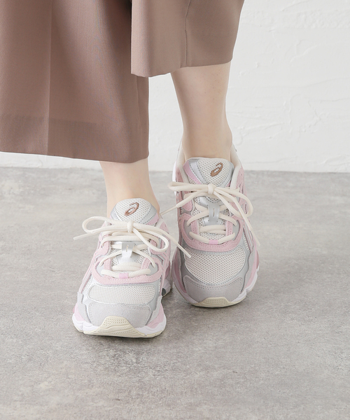 ASICS（アシックス）の「ASICS / アシックス GEL-NYC / 1203A383（スニーカー・レディース・グレー/アイボリー・24.5cm/24cm/23.5cm）」の10枚目の写真