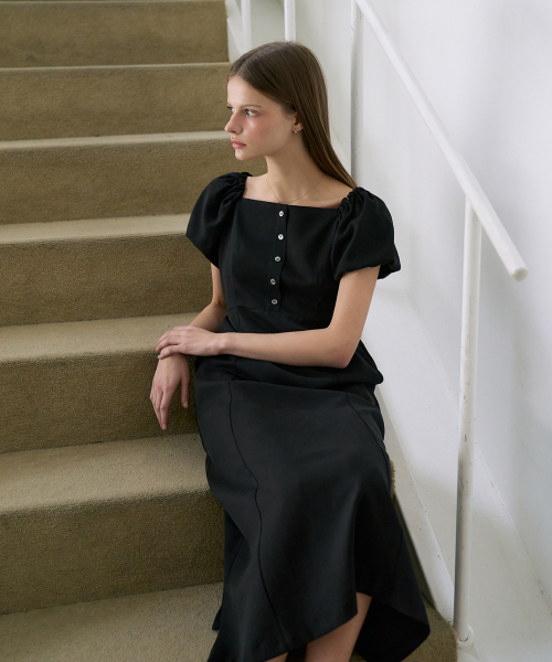 DEHEVE（デヘヴェ）の「Square Neck Puff Dress [Black]（ワンピース・レディース・ブラック・OS）」の4枚目の写真