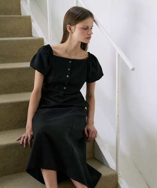 DEHEVE（デヘヴェ）の「Square Neck Puff Dress [Black]（ワンピース・レディース・ブラック・OS）」の2枚目の写真
