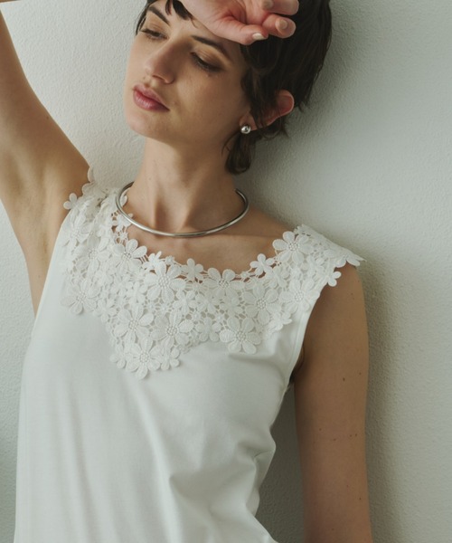 libelle more（リベル モア）の「ラウンドレースネックタンクトップ（Tシャツ/カットソー・レディース・ブラック/ライトグレー/オフホワイト・M）」の2枚目の写真