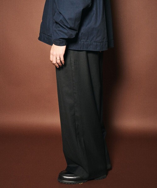 Subciety(サブサエティ)の「Wide straight wool slacks(スラックス・メンズ・グレー/ブラック・X-SMALL/SMALL/MEDIUM/LARGE/X-LARGE)」の6枚目の写真