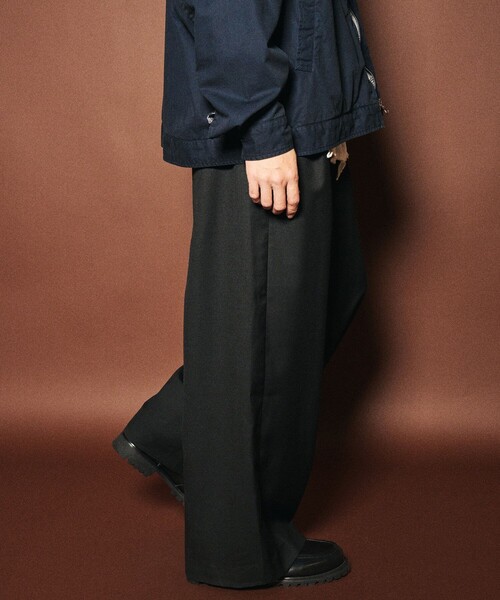 Subciety(サブサエティ)の「Wide straight wool slacks(スラックス・メンズ・グレー/ブラック・X-SMALL/SMALL/MEDIUM/LARGE/X-LARGE)」の8枚目の写真