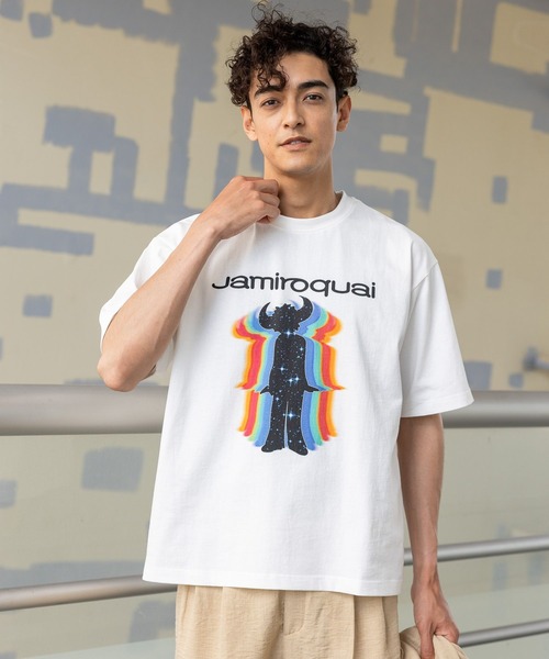 BAYFLOW(ベイフロー)の「【Jamiroquai(ジャミロクワイ)】プリントTシャツ(Tシャツ/カットソー・メンズ・ホワイト/ネイビー・MEDIUM/LARGE)」の4枚目の写真