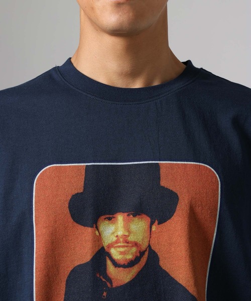 BAYFLOW(ベイフロー)の「【Jamiroquai(ジャミロクワイ)】プリントTシャツ(Tシャツ/カットソー・メンズ・ホワイト/ネイビー・MEDIUM/LARGE)」の19枚目の写真