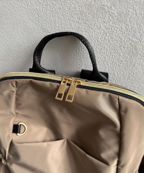 Chez toi(シェトワ)の「【大容量】【9ポケット付き】【撥水加工】ナイロンA4リュック(バックパック/リュック・レディース・ベージュ/ブラック・FREE)」の15枚目の写真