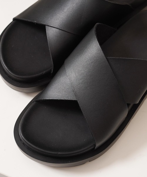 1111clothing(ワンフォークロージング)の「クロスストラップ 厚底サンダル/ Cross Strap Platform Sandals(サンダル・メンズ・ブラック・26cm/26.5cm/27cm/27.5cm/28cm)」の6枚目の写真