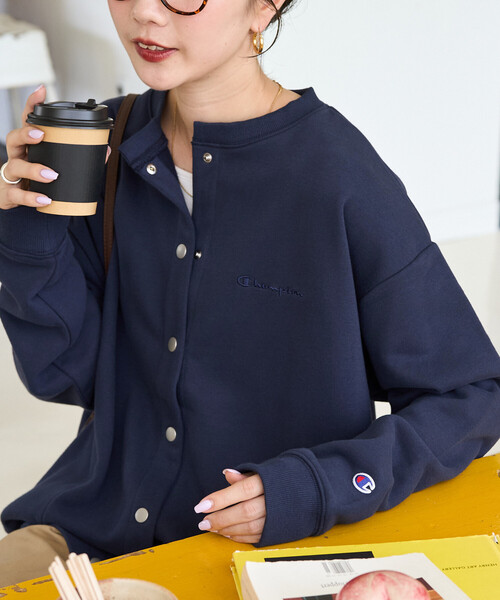FREAK'S STORE(フリークスストア)の「限定展開 Champion × FREAK'S STORE/チャンピオン 別注 スナップ スウェット カーディガン(カーディガン/ボレロ・レディース・ライトグレー/レッド/ブラック/ネイビー/グレー・フリ-)」の1枚目の写真