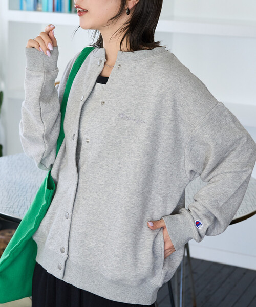 FREAK'S STORE(フリークスストア)の「限定展開 Champion × FREAK'S STORE/チャンピオン 別注 スナップ スウェット カーディガン(カーディガン/ボレロ・レディース・ライトグレー/レッド/ブラック/ネイビー/グレー・フリ-)」の4枚目の写真