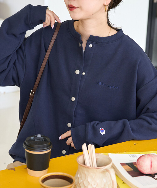 FREAK'S STORE(フリークスストア)の「限定展開 Champion × FREAK'S STORE/チャンピオン 別注 スナップ スウェット カーディガン(カーディガン/ボレロ・レディース・ライトグレー/レッド/ブラック/ネイビー/グレー・フリ-)」の6枚目の写真