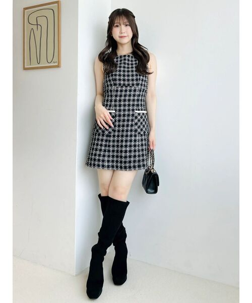 dazzlin(ダズリン)の「ノースリコンパクトミニワンピース(ワンピース・レディース・アイボリー/ブラック/グリーン・MEDIUM/SMALL)」の19枚目の写真