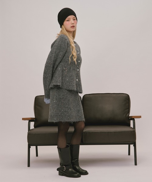 loin nuit（ロワンニュイ）の「spangle peplum knit / スパンコールペプラムニット（カーディガン/ボレロ・レディース・ライトブラウン/アイボリー/ブルー/ブラック/グレー/ピンク・FREE）」の22枚目の写真