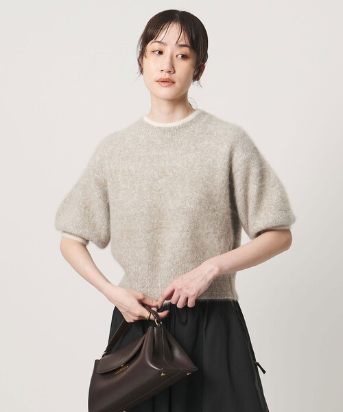 UNITED ARROWS(ユナイテッドアローズ)の「フォックスカシミヤ パフスリーブ スパンコール ニット(ニット/セーター・レディース・グレー/その他2・FREE)」の4枚目の写真