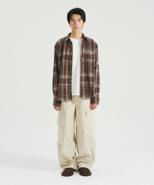 SLOWACID（スローアシッド）の「オブリークポケットカーゴパンツ[アイボリー]（その他パンツ・レディース・その他・LARGE/SMALL/MEDIUM）」の4枚目の写真