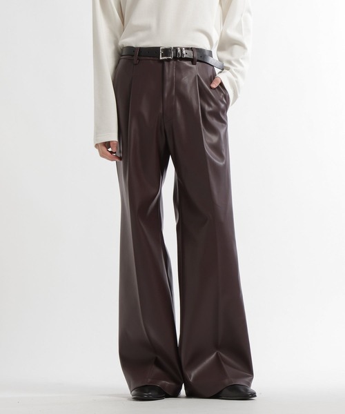 HARE(ハレ)の「【合成皮革】レザーワイドフレアパンツ(HARE)(スラックス・メンズ・ブラック/グレー/レッド・SMALL/MEDIUM/LARGE)」の1枚目の写真