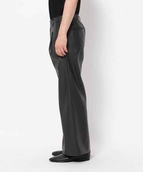 HARE(ハレ)の「【合成皮革】レザーワイドフレアパンツ(HARE)(スラックス・メンズ・ブラック/グレー/レッド・SMALL/MEDIUM/LARGE)」の5枚目の写真