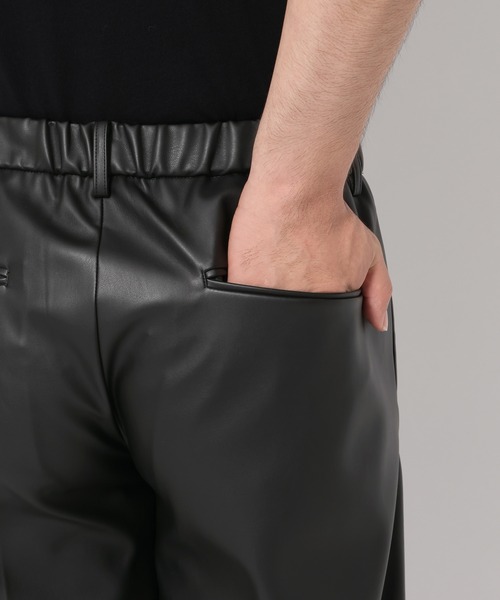 HARE(ハレ)の「【合成皮革】レザーワイドフレアパンツ(HARE)(スラックス・メンズ・ブラック/グレー/レッド・SMALL/MEDIUM/LARGE)」の10枚目の写真