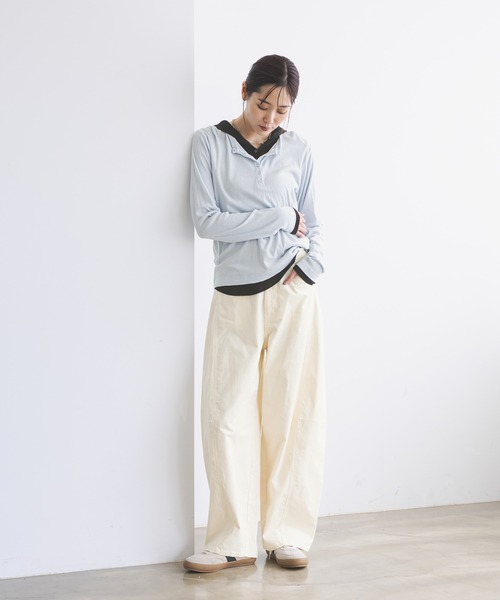 GLOBAL WORK（グローバルワーク）の「サラサラヘンリーネック長袖プルオーバー/1017895（Tシャツ/カットソー・レディース・ブラック/ワインレッド/ブルー系その他4/ライトグレー/ホワイト/ピンク系その他4・MEDIUM/LARGE）」の8枚目の写真