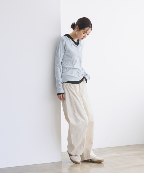 GLOBAL WORK（グローバルワーク）の「サラサラヘンリーネック長袖プルオーバー/1017895（Tシャツ/カットソー・レディース・ブラック/ワインレッド/ブルー系その他4/ライトグレー/ホワイト/ピンク系その他4・MEDIUM/LARGE）」の9枚目の写真