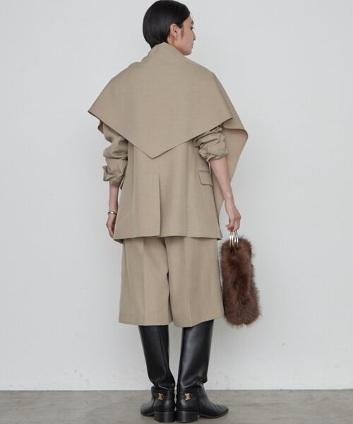 LOUNGEDRESS(ラウンジドレス)の「《セットアップ可》スカーフ付き3WAYテーラードジャケット 秋服(テーラードジャケット・レディース・ベージュ・FREE)」の11枚目の写真