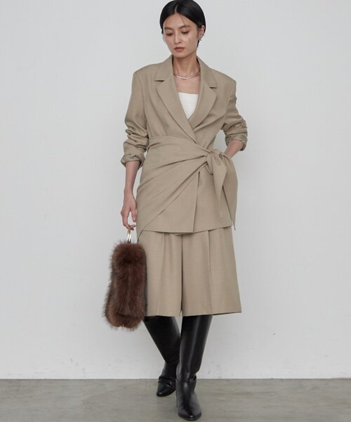 LOUNGEDRESS(ラウンジドレス)の「《セットアップ可》スカーフ付き3WAYテーラードジャケット 秋服(テーラードジャケット・レディース・ベージュ・FREE)」の13枚目の写真