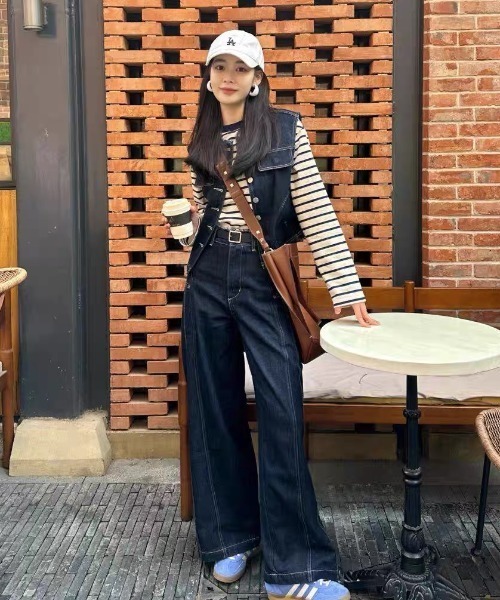 Teem Store（チームストア）の「ノーカラーデニムベスト×ルーズワイドパンツ セットアップ（セットアップ・レディース・ブルー・M）」の7枚目の写真