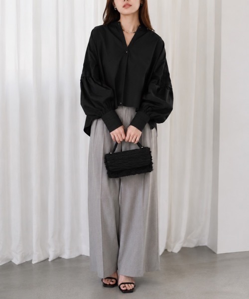 Muffiny(マフィニー)の「シャーリングボリュームスリーブブラウス【Indian Cotton】(シャツ/ブラウス・レディース・ブラック/サックスブルー/ピンク/オフホワイト・MEDIUM)」の8枚目の写真