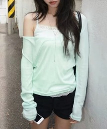 V-neck long sleeve tee