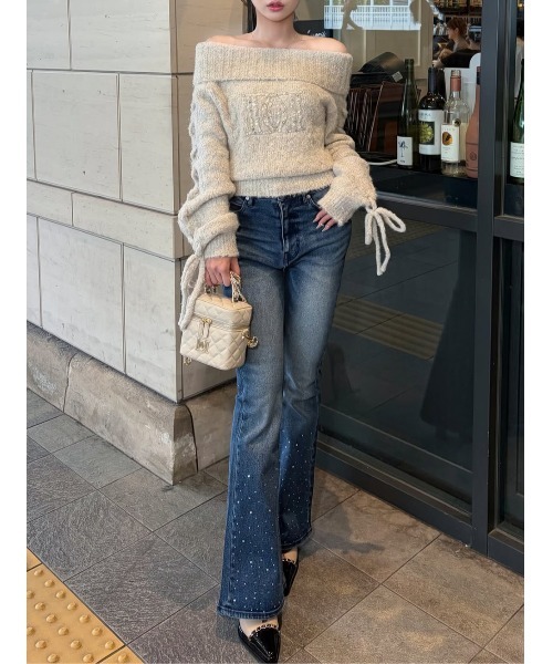 Darich(ダーリッチ)の「ビジューロゴセミフレアデニム(デニムパンツ・レディース・ブラック/ブルー・S/XS/M)」の8枚目の写真