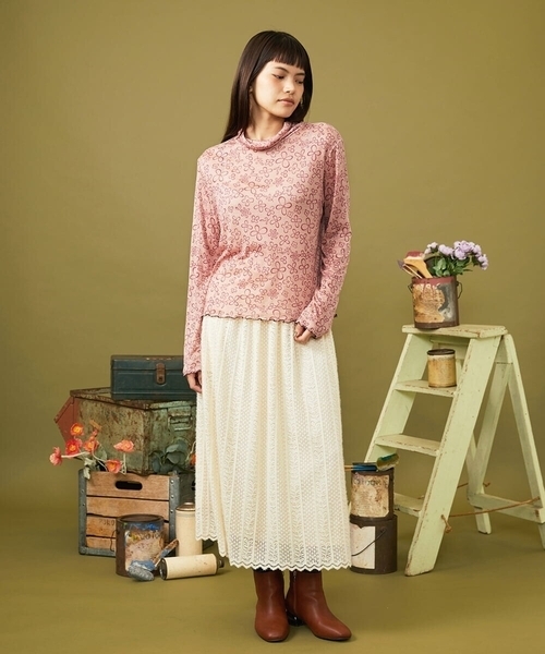 Jocomomola(ホコモモラ)の「【日本製】Difuminado フラワープリントハイネックカットソー(Tシャツ/カットソー・レディース・ピンク/イエロー・40)」の3枚目の写真
