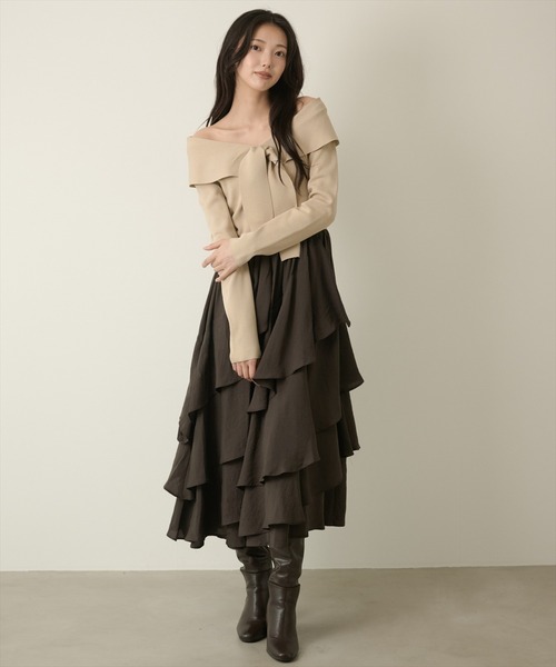 AND COUTURE(アンドクチュール)の「オフショルフリルドッキングワンピース(ワンピース・レディース・ベージュ/ブラウン・FREE)」の21枚目の写真