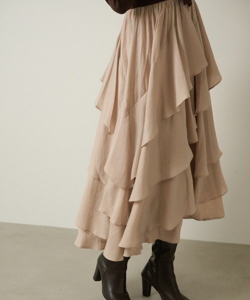 AND COUTURE(アンドクチュール)の「オフショルフリルドッキングワンピース(ワンピース・レディース・ベージュ/ブラウン・FREE)」の7枚目の写真