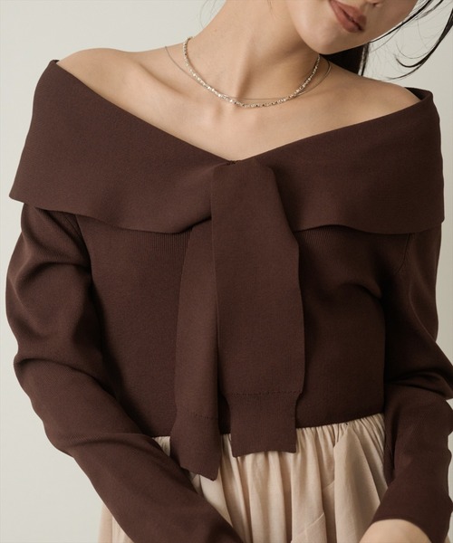 AND COUTURE(アンドクチュール)の「オフショルフリルドッキングワンピース(ワンピース・レディース・ベージュ/ブラウン・FREE)」の13枚目の写真