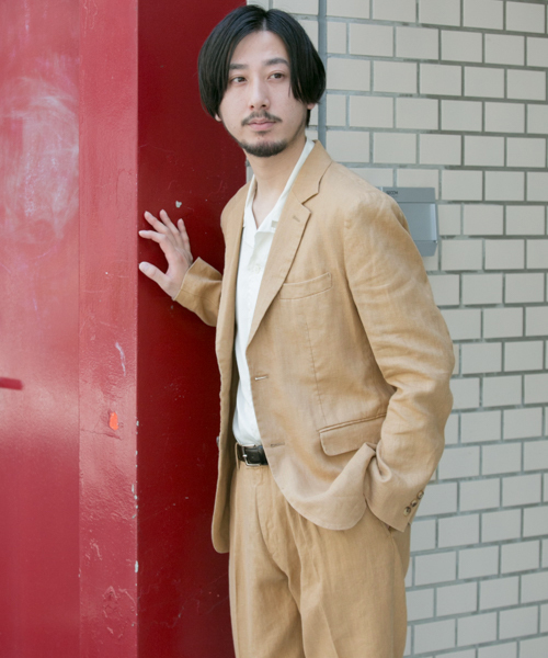 URBAN RESEARCH(アーバンリサーチ)の「URBAN RESEARCH リネンキャンバスジャケット(その他アウター・メンズ・ネイビー/ベージュ/ホワイト・MEDIUM/LARGE)」の1枚目の写真