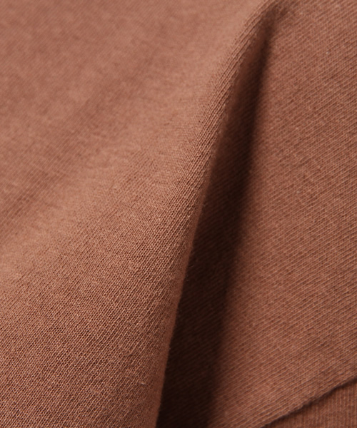 Khaju（カージュ）の「GILDAN: ビックショートTEE(brown)（Tシャツ/カットソー・レディース・ブラウン系その他・ONE SIZE）」の2枚目の写真