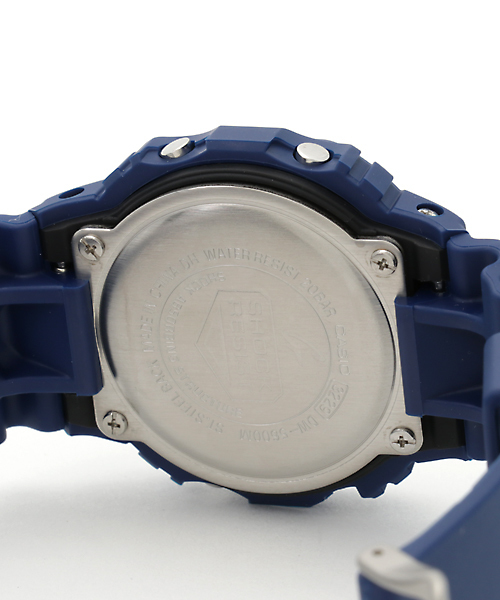 G-SHOCK（ジーショック）の「G-SHOCK/ DW-5600M-2JF（アナログ腕時計・メンズ・ネイビー・FREE）」の3枚目の写真