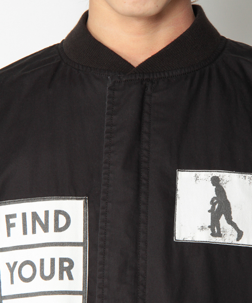 VENCEEXCHANGE(ヴァンスエクスチェンジ)の「ロングワッペンMA-1(MA-1・メンズ・ブラック/ダークグリーン・MEDIUM/LARGE)」の5枚目の写真