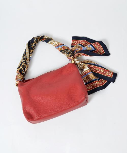 SHIPS(シップス)の「VIOLAd’ORO: スカーフレザーミニショルダー◇(ショルダーバッグ・レディース・レッド・ONE SIZE)」の2枚目の写真