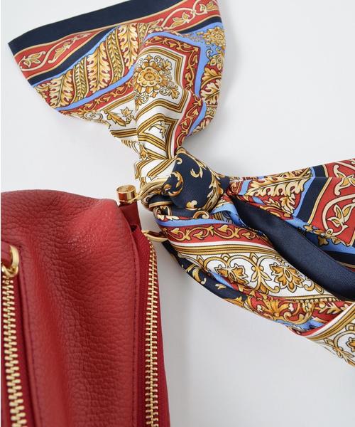 SHIPS(シップス)の「VIOLAd’ORO: スカーフレザーミニショルダー◇(ショルダーバッグ・レディース・レッド・ONE SIZE)」の4枚目の写真