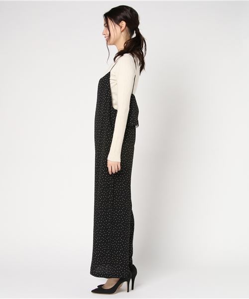 POU DOU DOU(プードゥドゥ)の「デシン花びらプリントオールインワン(つなぎ/オールインワン・レディース・ブラック/ネイビー・3)」の7枚目の写真