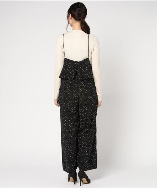 POU DOU DOU(プードゥドゥ)の「デシン花びらプリントオールインワン(つなぎ/オールインワン・レディース・ブラック/ネイビー・3)」の4枚目の写真