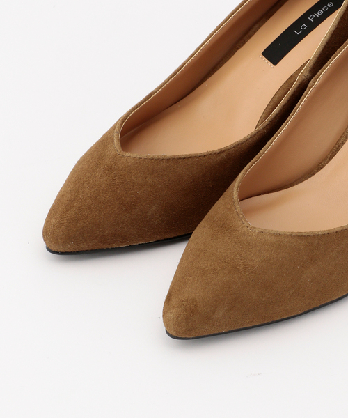 La Piece（ラピエス）の「LaPiece ベーシックスエードパンプス（パンプス・レディース・ベージュ/ブラック・23.5/23/24）」の6枚目の写真