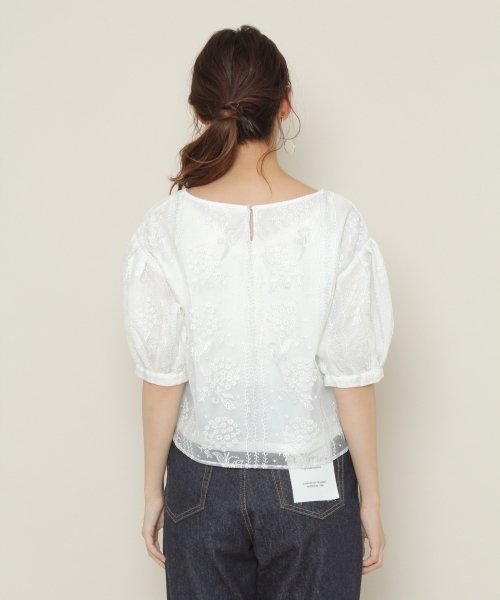 PAGEBOY（ページボーイ）の「刺繍ボリュームスリーブブラウス（シャツ/ブラウス・レディース・ブラック/グレー/オフホワイト・FREE）」の9枚目の写真